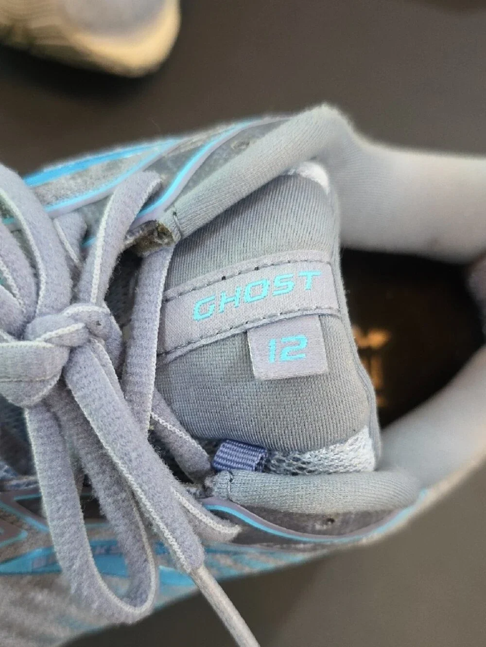 Brooks Ghost 12 Women's Running Shoes in Light Blue and Aqua Size 11